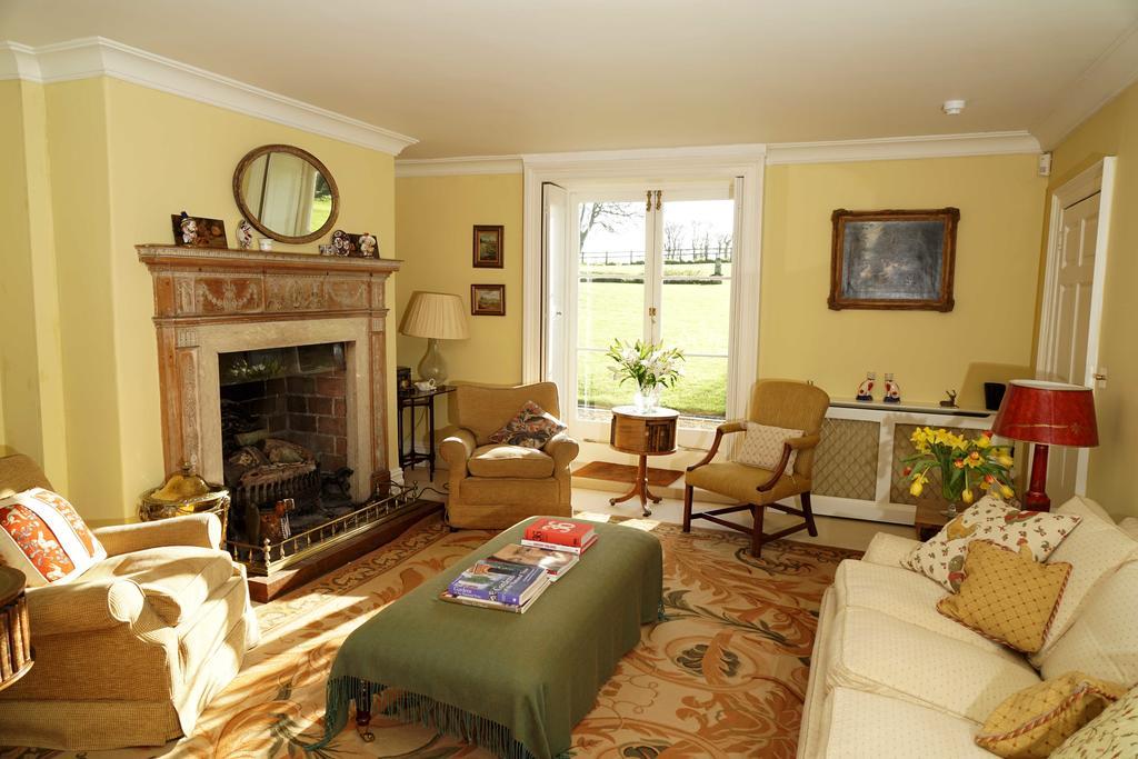 Coxley House Bed & Breakfast Уелс Екстериор снимка