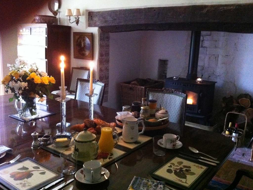 Coxley House Bed & Breakfast Уелс Екстериор снимка