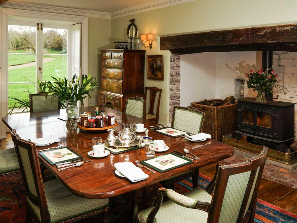 Coxley House Bed & Breakfast Уелс Екстериор снимка