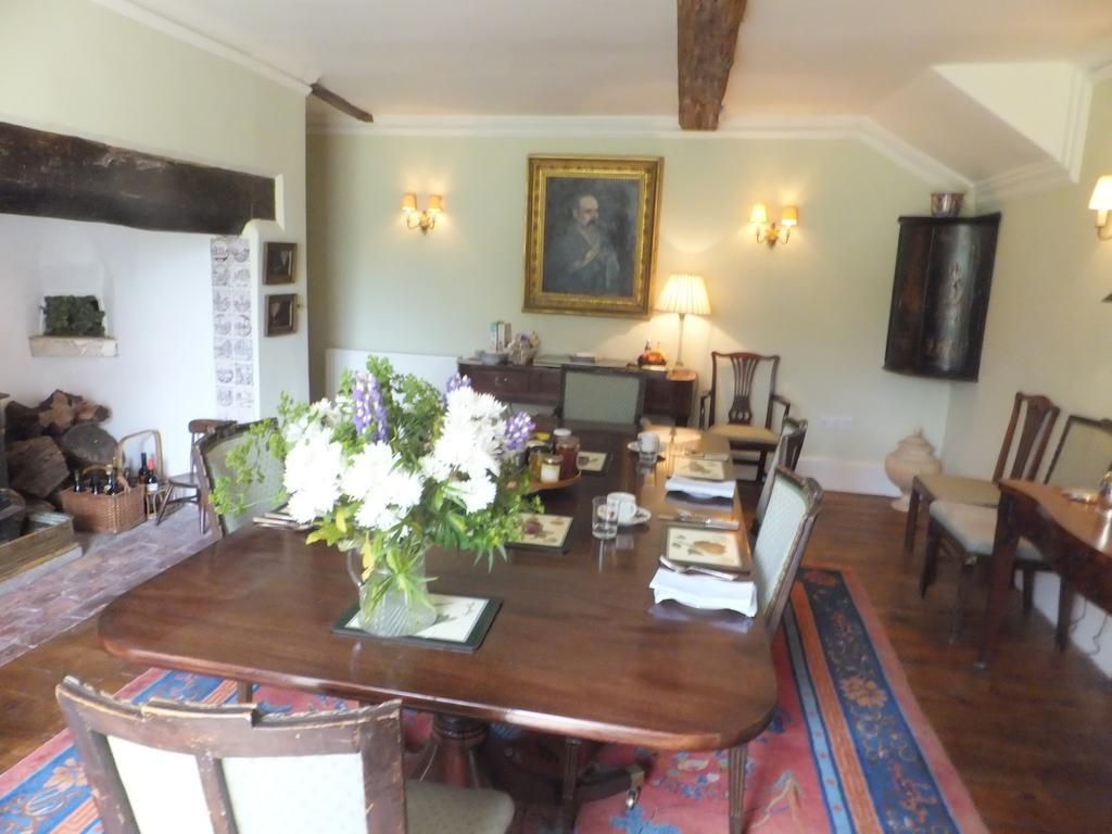 Coxley House Bed & Breakfast Уелс Екстериор снимка